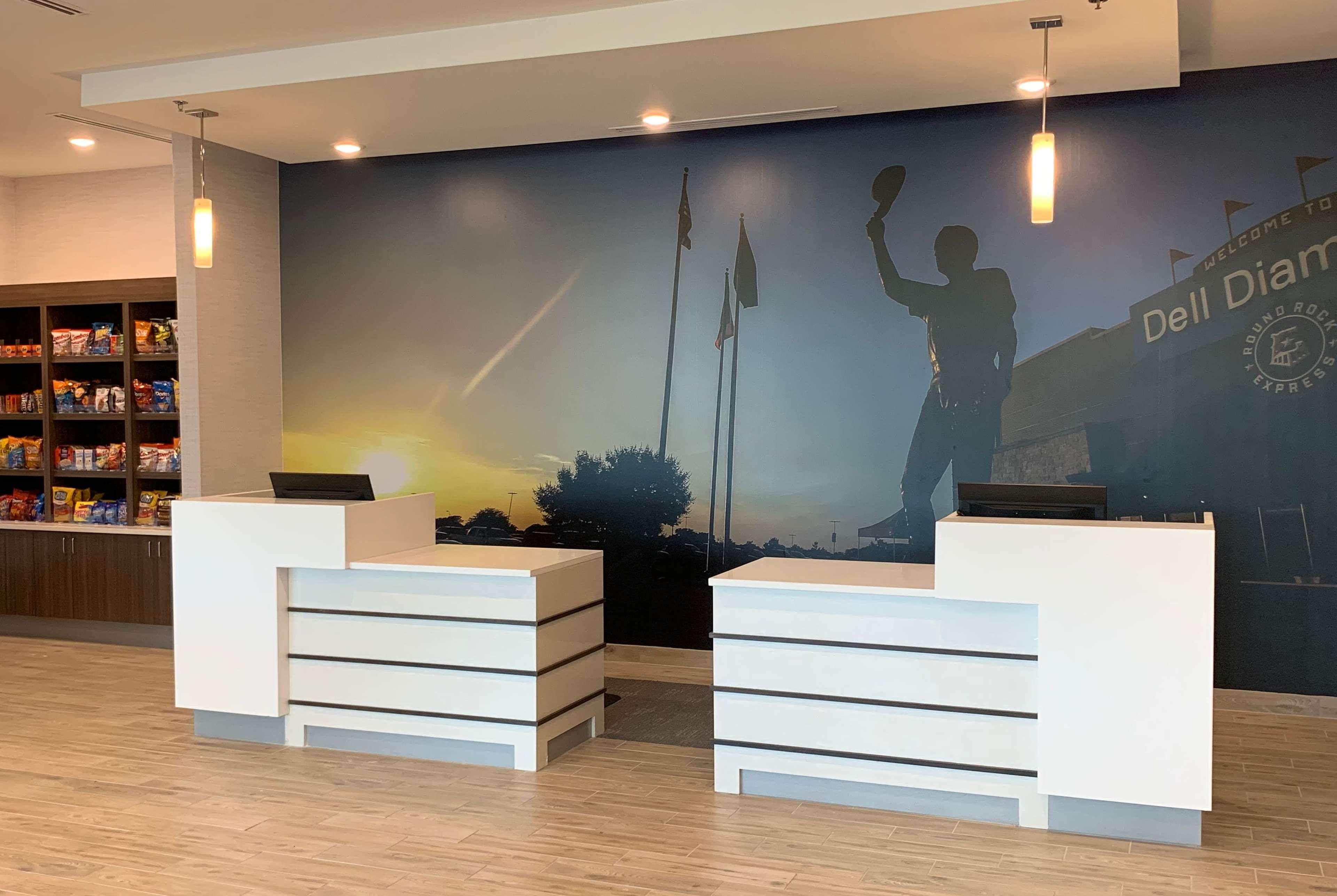 La Quinta Inn & Suites By Wyndham Round Rock Near Kalahari Exterior foto