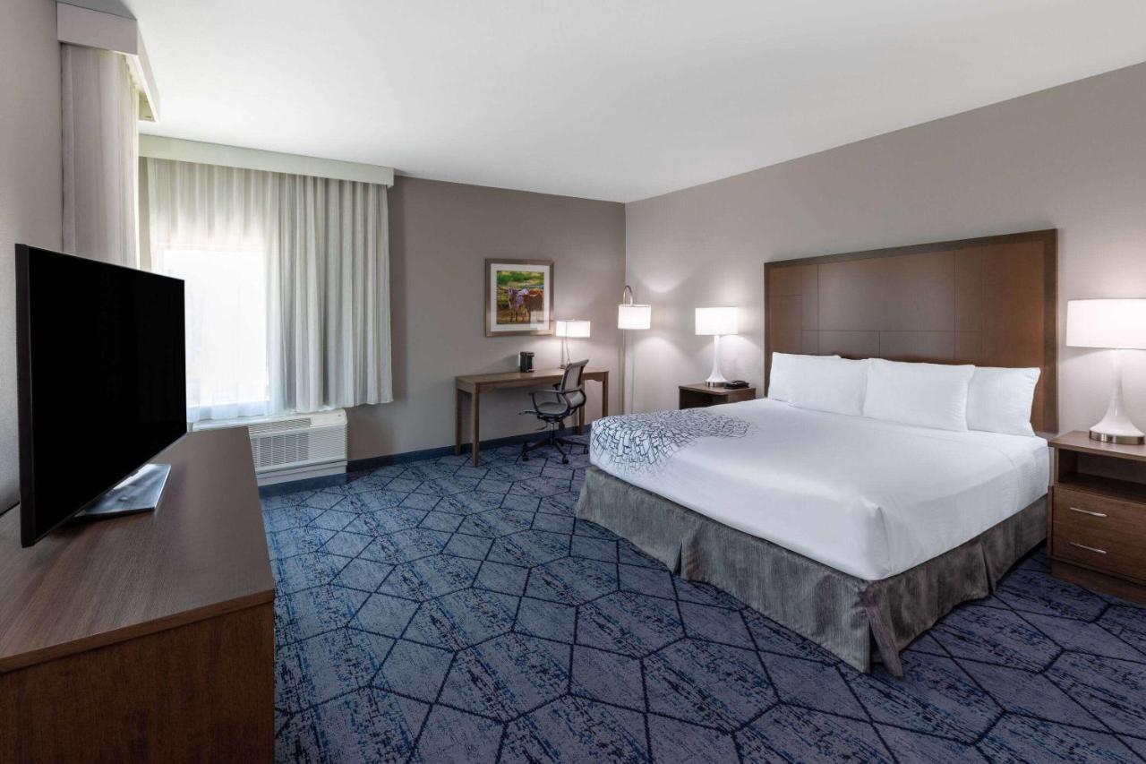 La Quinta Inn & Suites By Wyndham Round Rock Near Kalahari Exterior foto